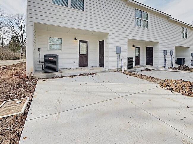 Building Photo - 309 Myatt Dr