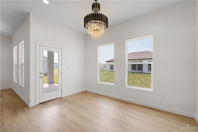 Foto del edificio - 1008 N Trinity St