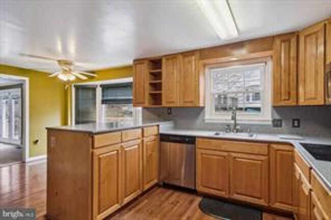 Foto del edificio - SINGLE FAMILY HOME IN DERWOOD