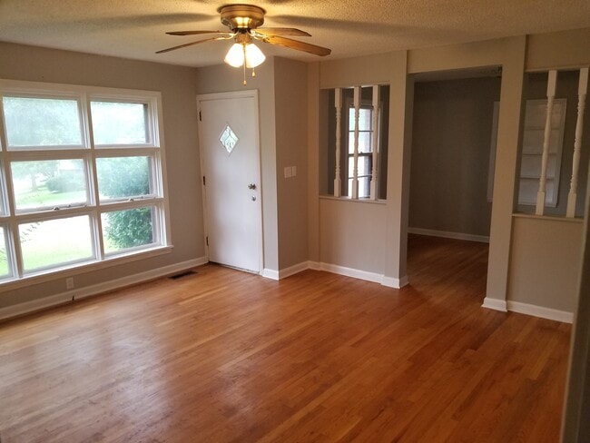 Photo - 5530 18th St E House