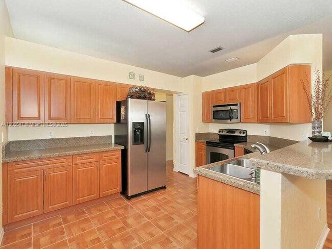 Foto del edificio - 16026 Opal Creek Dr
