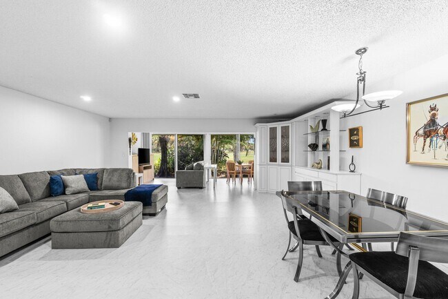 Foto del edificio - 27 Southport Ln