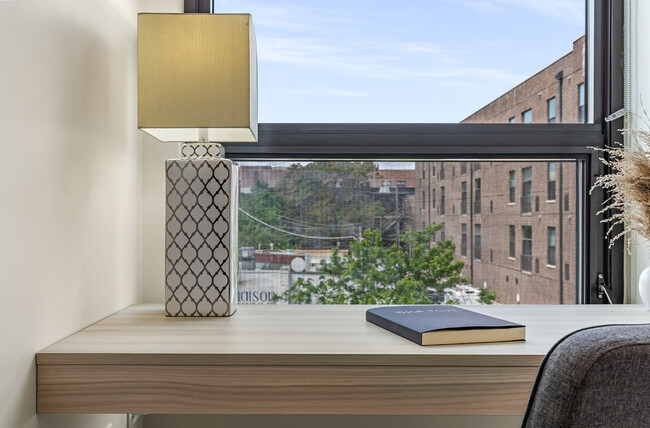 Foto del edificio - 3121 N Broadway