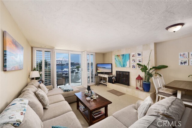 Foto del edificio - 16521 Harbour Ln