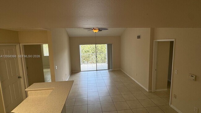 Building Photo - 2600 S University Dr