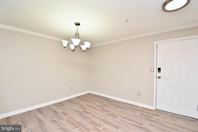 Building Photo - 1061 Gardenview Loop