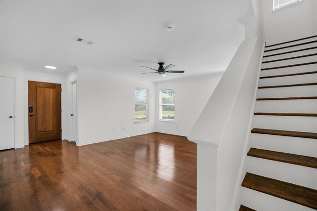 Building Photo - 2322 Tan Oak Dr