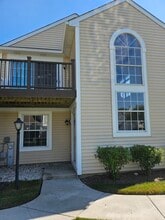 Building Photo - 640 Le Parc Cir
