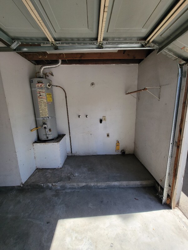 Building Photo - 600 New Stine Rd