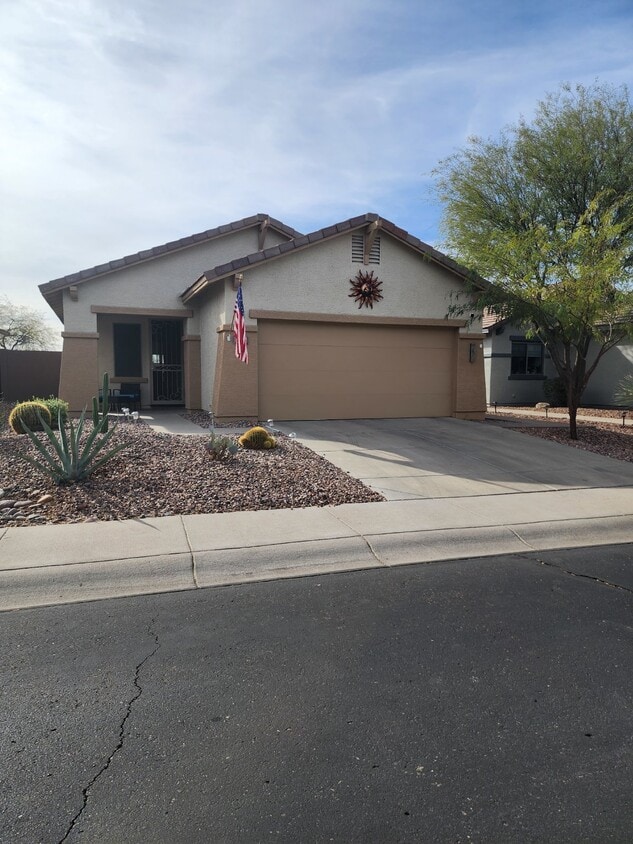 Primary Photo - 1825 W Owens Way