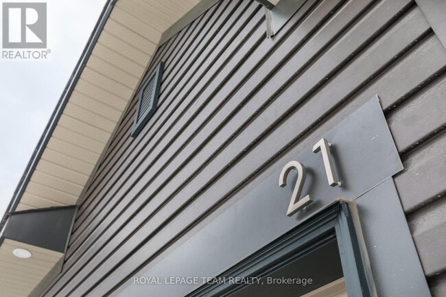 Building Photo - 21 Rookie Cres