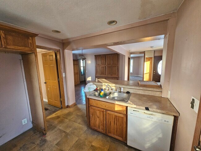 Building Photo - 314 Lincoln St