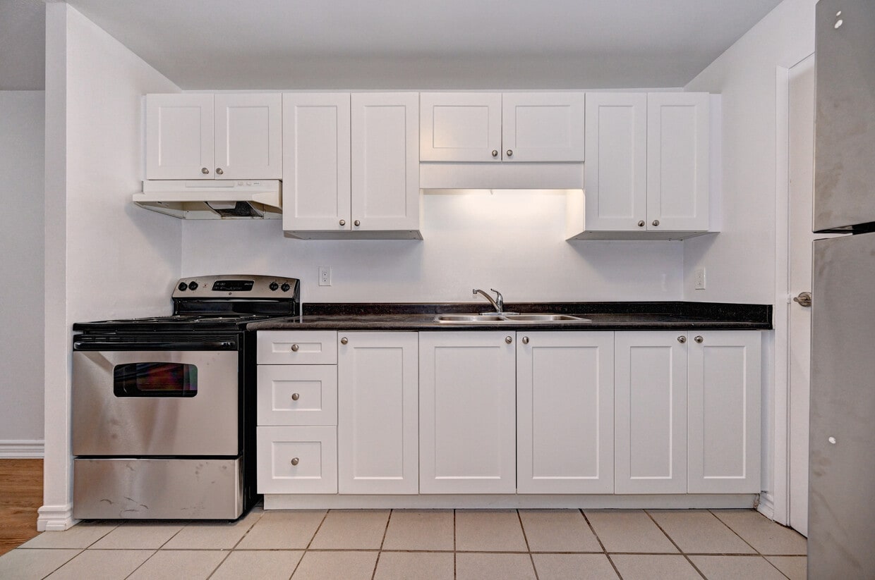Primary Photo - Woodside Avenue Apartments