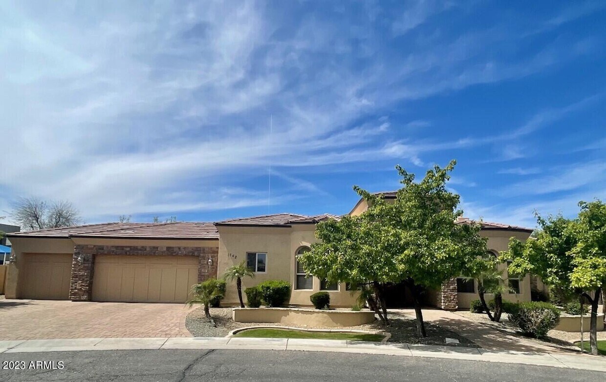 1742 S Pleasant Dr, Chandler, AZ 85286 House for Rent in Chandler, AZ
