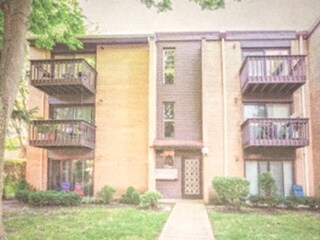 Front View - 1102 S Forums Ct