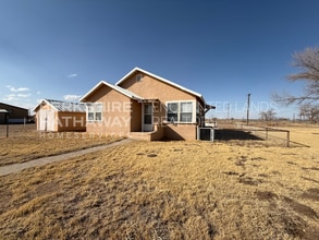 Building Photo - 812 Badger St