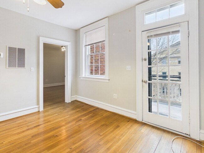 Foto del edificio - 2710 Stuart Ave