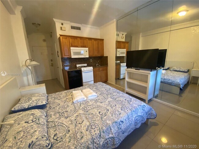 Foto del edificio - 101 N Ocean Dr