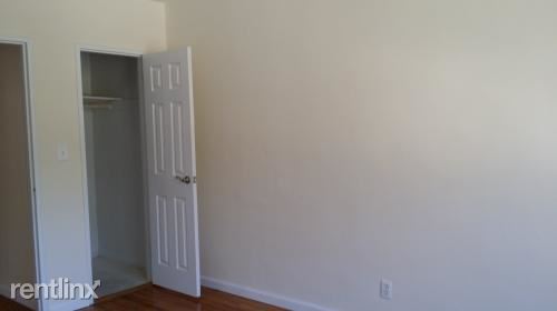 Building Photo - 440 Warburton Ave