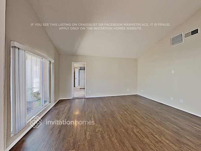 Building Photo - 15804 Mayall St