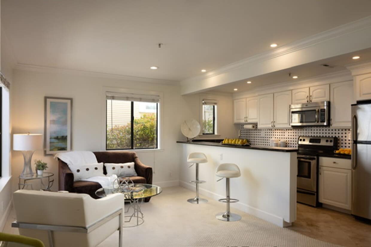 Primary Photo - Laine Hill Condominiums