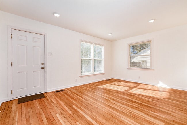 Building Photo - 9429 Harold Dr