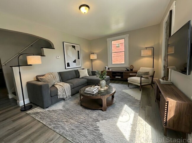 Foto del edificio - 2Bed/1Bath End Unit Townhouse in Clairton