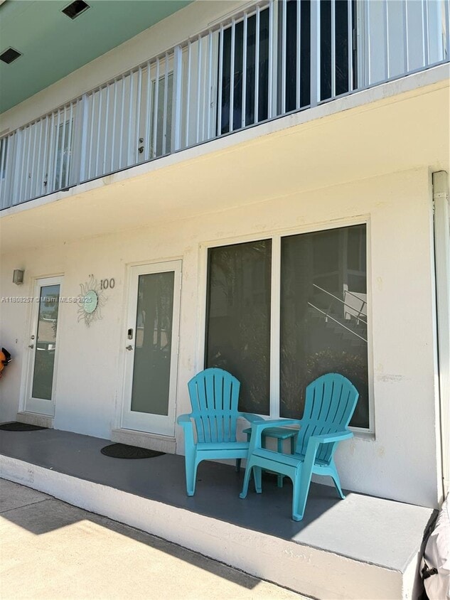 Primary Photo - 180 Isle of Venice Dr