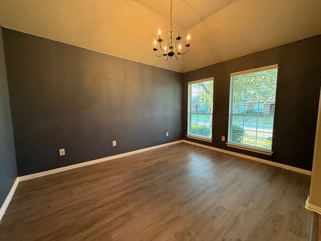 Foto del edificio - 8014 Wilmington Dr