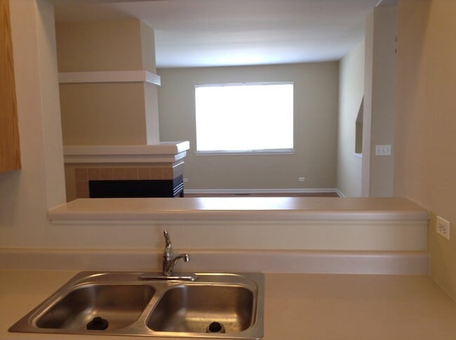 Building Photo - 2285 Daybreak Dr