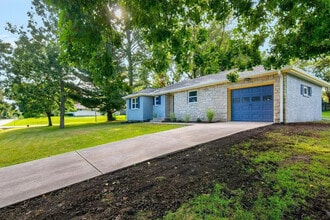 Building Photo - 803 Vilas St