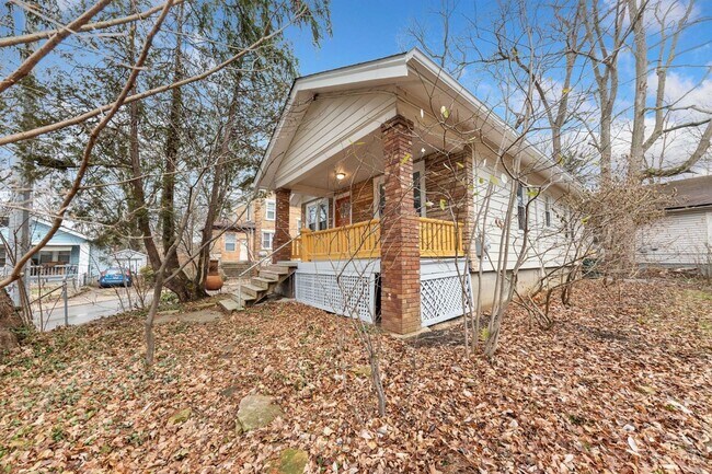 Building Photo - 5710 Sierra Park Pl