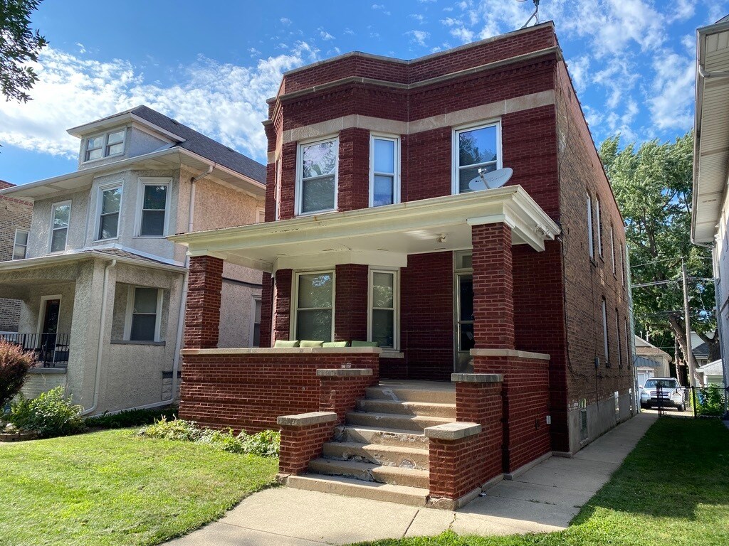 Primary Photo - 5056 W Sunnyside Ave