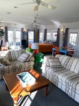 Foto del edificio - 525 Kelly Rd