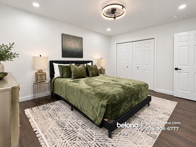 Foto del edificio - 7616 Kenneth Ln