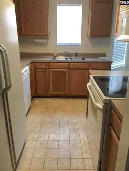 Building Photo - 16 Autumn Run Way