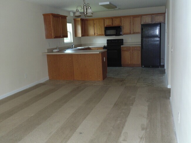 Photo - 142 Bridgewater Cir House