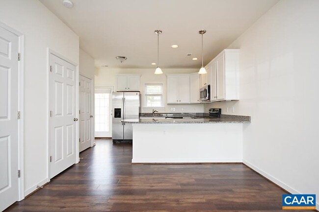 Foto del edificio - 609 Mornington Ln