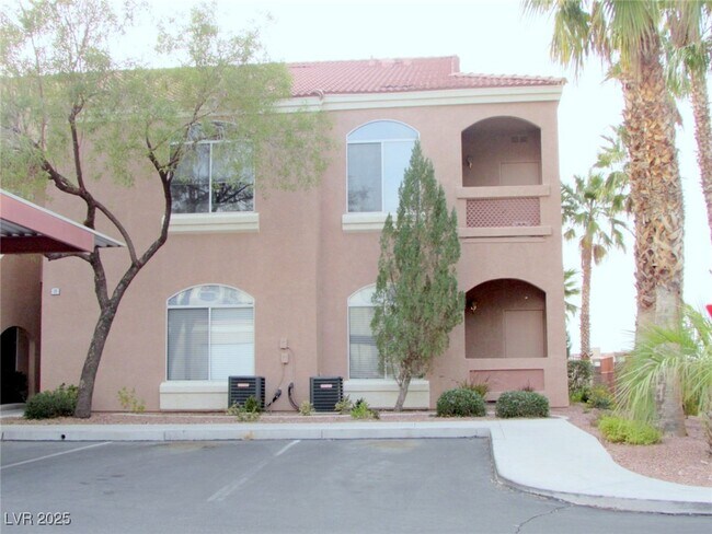 Building Photo - 700 Carnegie St