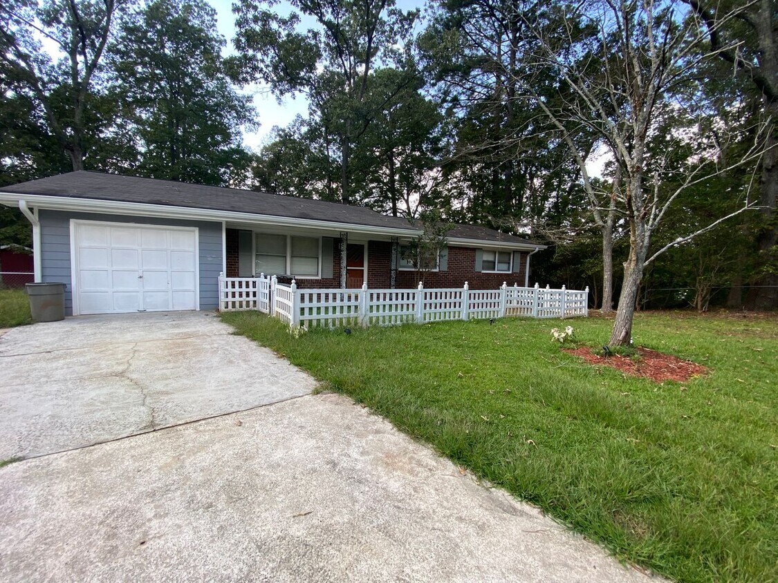 4180 Fox Apartment for Rent in Douglasville, GA