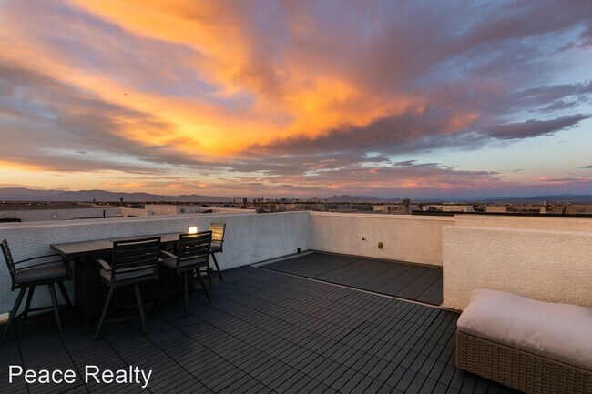 Building Photo - 4 br, 4 bath House - 8160 Eaton Hill Street