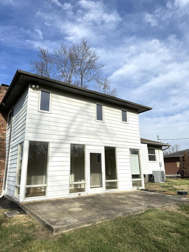 Foto del edificio - 5117 Bixford Ave