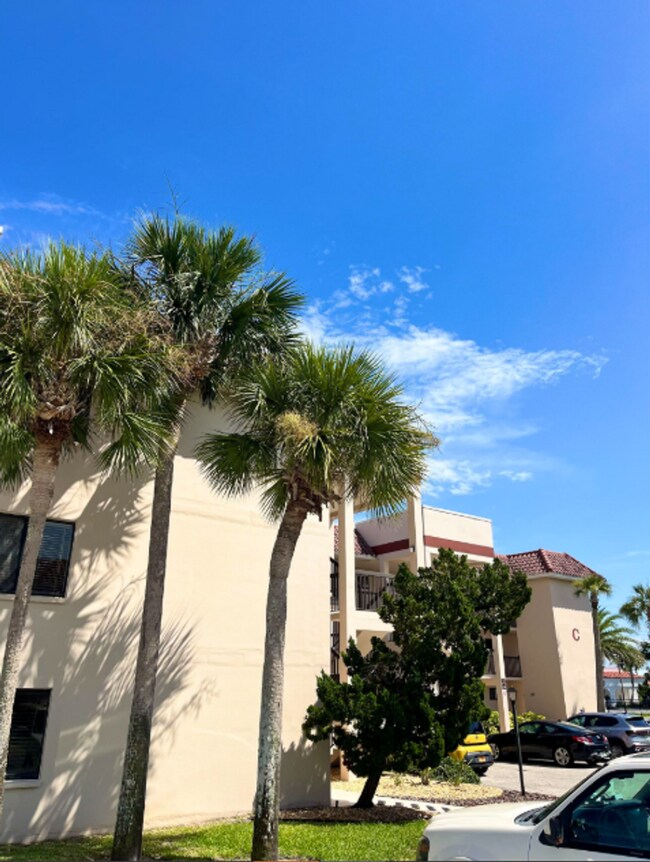 Building Photo - Beach Condo for Rent, AVAILABLE NOW!