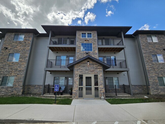 Building Photo - Lancer Ct. Apartments