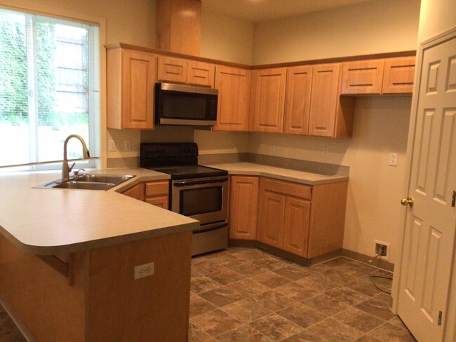 Building Photo - 3BD Home in Salmon Creek