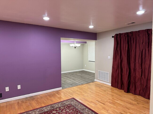 Building Photo - 99 Keystone Ct