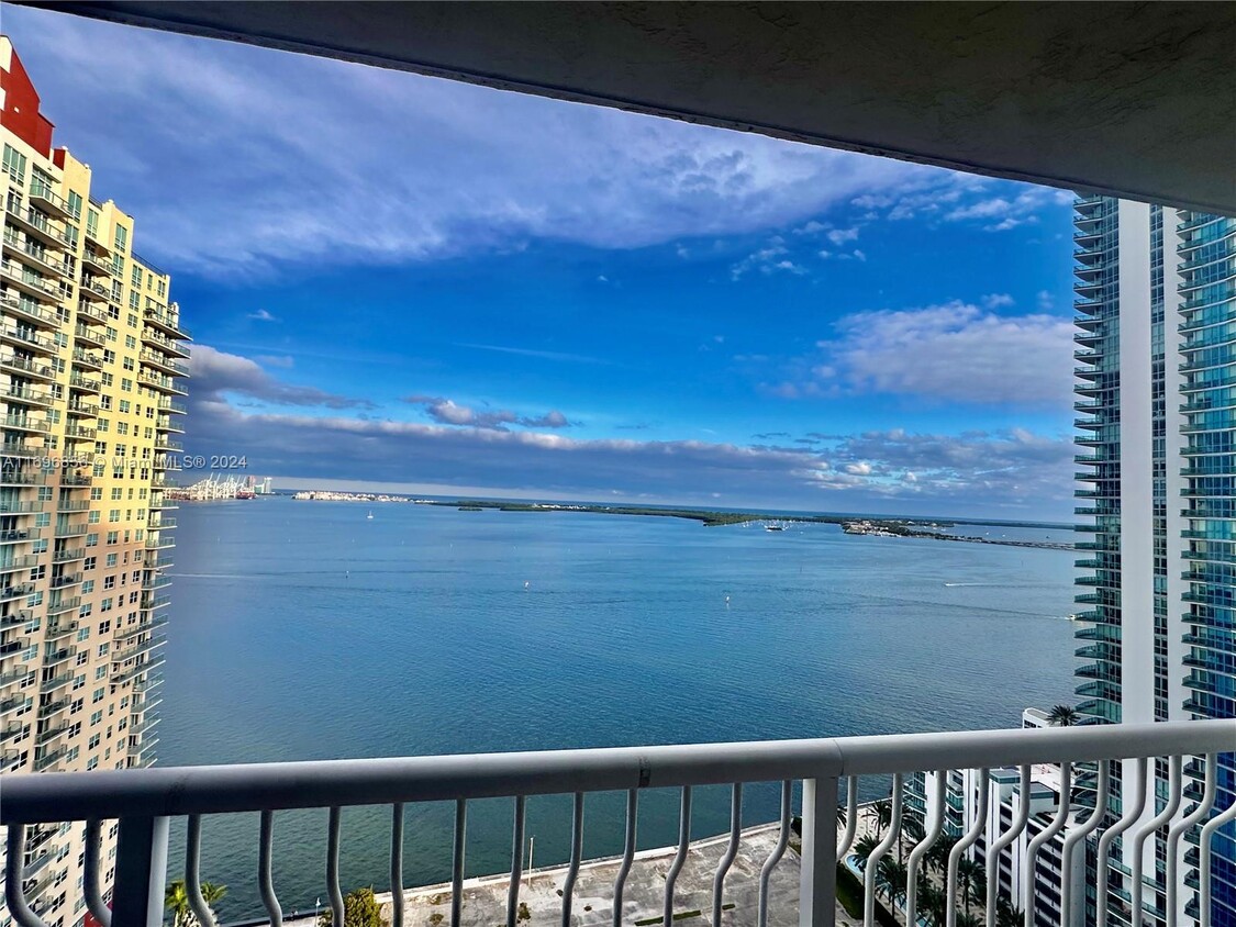 Foto principal - 1200 Brickell Bay Dr