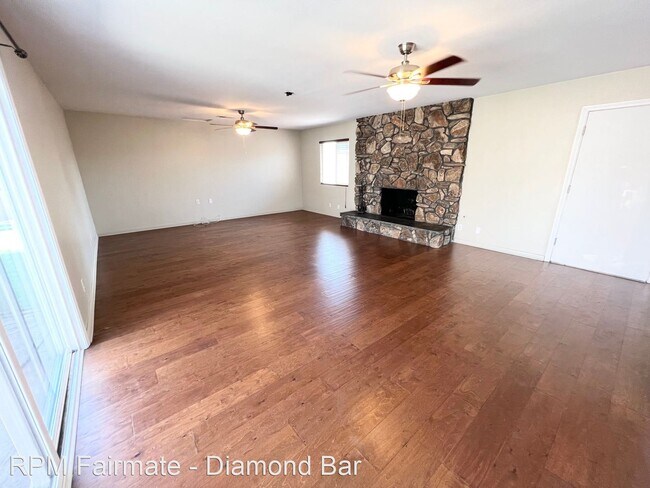 Building Photo - 3 br, 2 bath House - 1036 Shadydale Ave