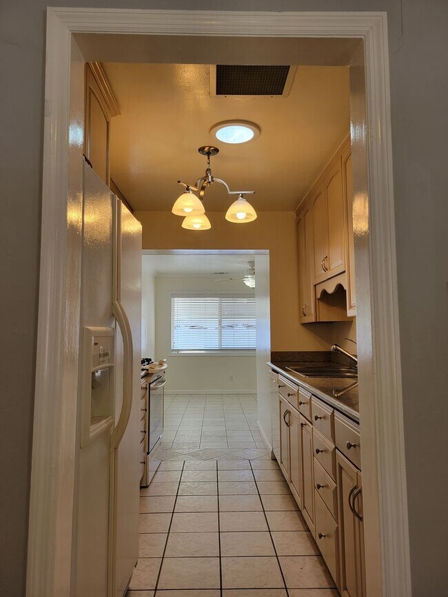 Foto del edificio - 111 Florence St