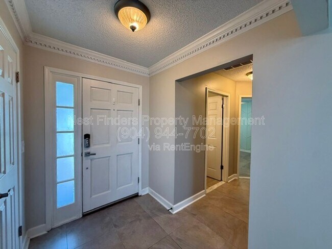 Foto del edificio - 1695 Evans Dr S